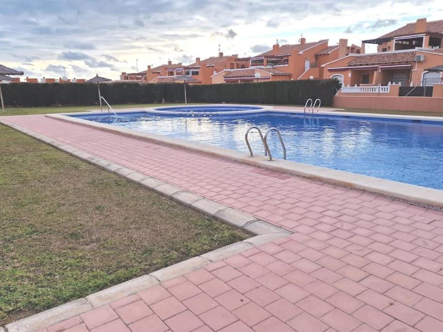 2Bdr Apartment Торрев'єха Екстер'єр фото